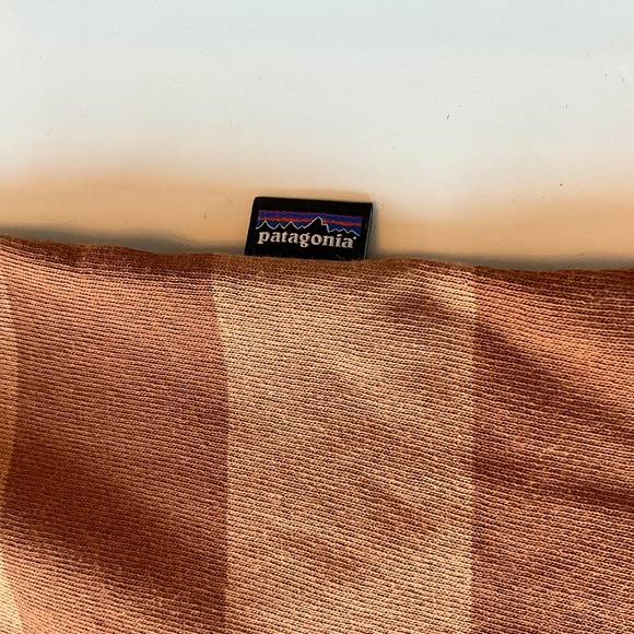 LNWOT Men’s Patagonia striped shirt - new - size L - Picture 3 of 5